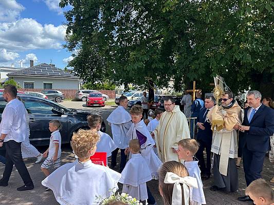 Relacja z procesji Bożego Ciała