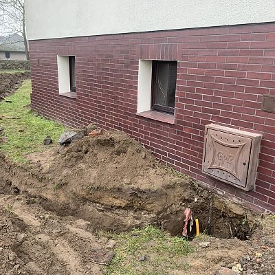 Prace przy kościele grafika