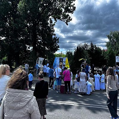 Relacja z procesji Bożego Ciała grafika