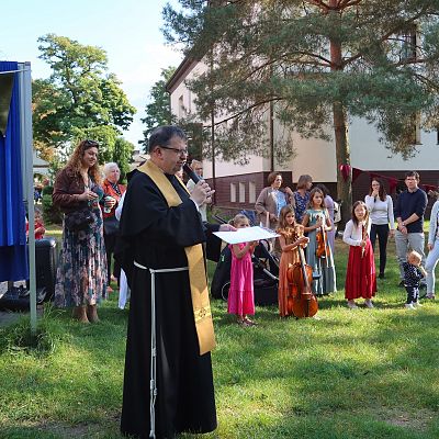 Błogosławieństwo zwierząt, konkurs muzyczny, poczęstunek dla dzieci i dorosłych grafika