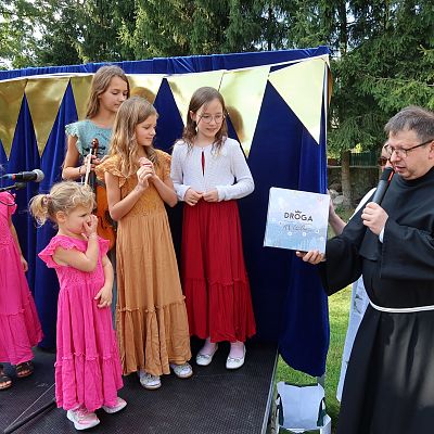 Błogosławieństwo zwierząt, konkurs muzyczny, poczęstunek dla dzieci i dorosłych grafika