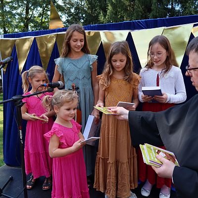 Błogosławieństwo zwierząt, konkurs muzyczny, poczęstunek dla dzieci i dorosłych grafika